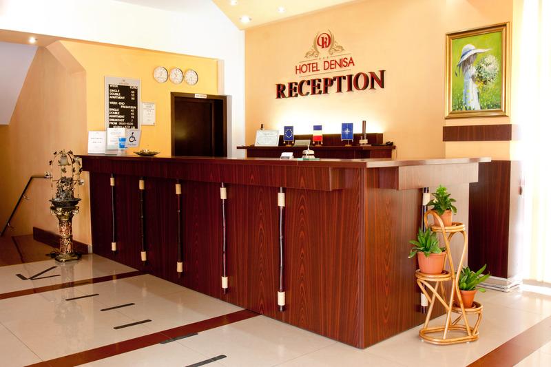 Denisa Hotel Otopeni Luaran gambar