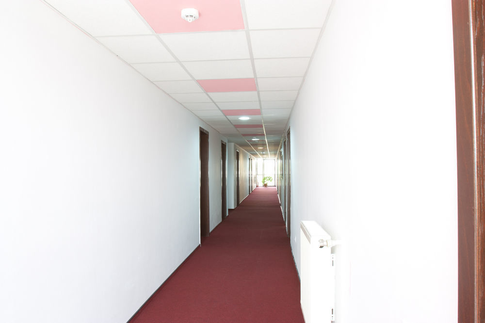 Denisa Hotel Otopeni Luaran gambar