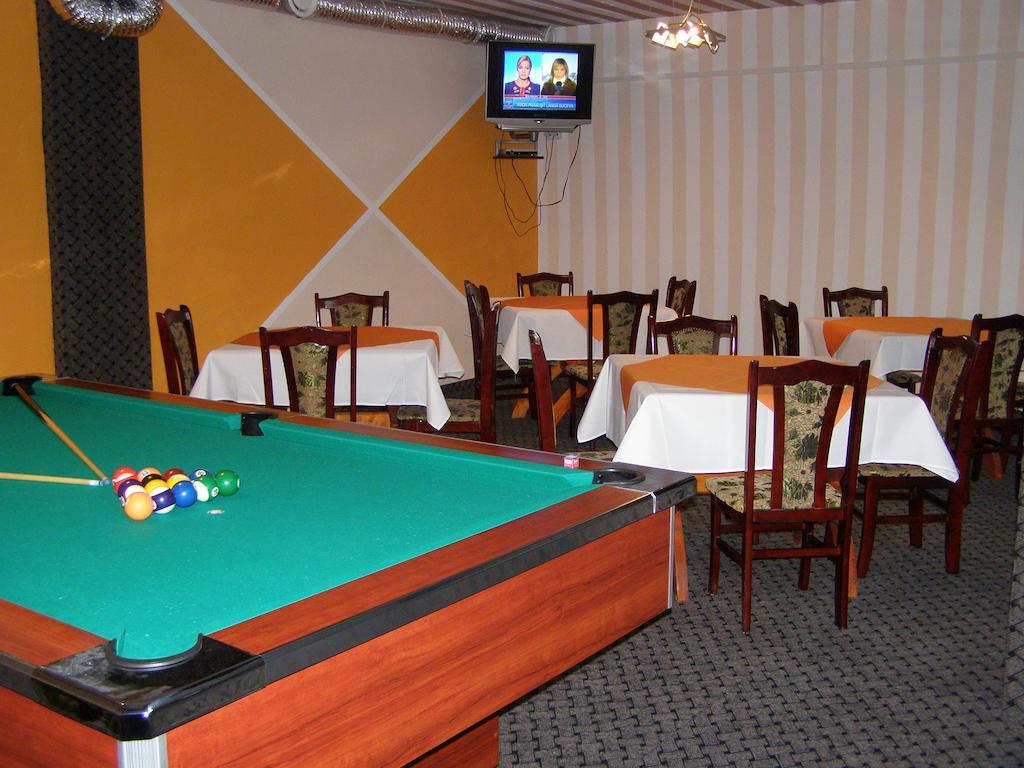 Denisa Hotel Otopeni Luaran gambar