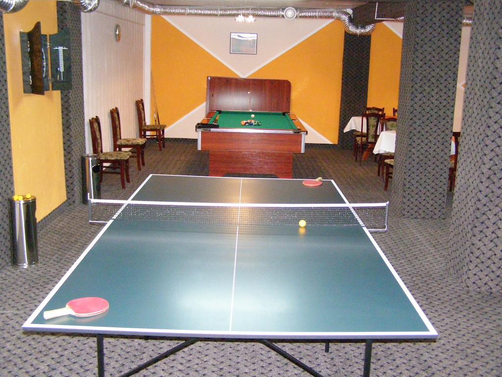 Denisa Hotel Otopeni Luaran gambar